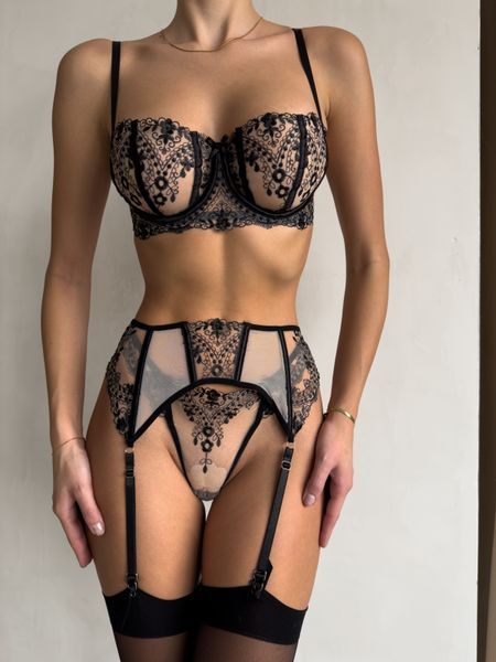 Жіночий Комплект білизни з поясом і панчохами &ldquo;Noir Lace&rdquo; (мереживо + сітка) 002 фото